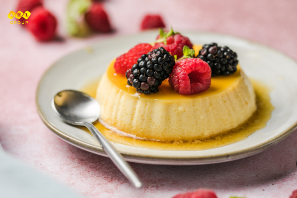 Bánh flan mịn màng, không rỗ, mềm béo, thơm mùi caramen Bánh flan mịn màng, không rỗ, mềm béo, thơm mùi caramen
